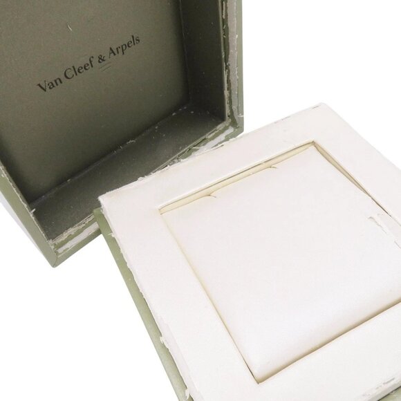 Van Cleef & Arpels Pure Alhambra Pendant 18K Yellow Gold VCARB13900 - Picture 7 of 10